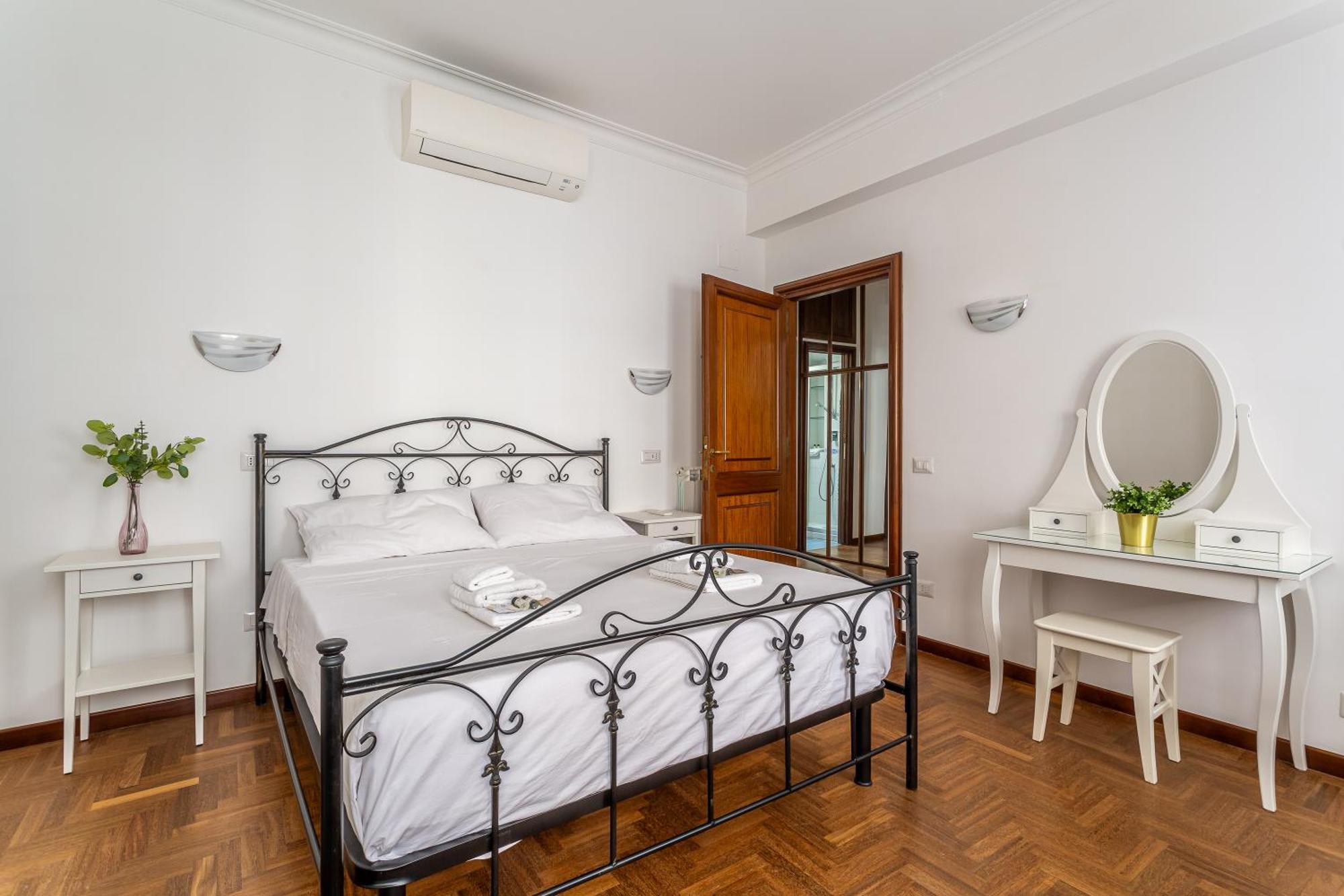 Iflat Vatican Spacious Apartment With Terrace Rome Luaran gambar
